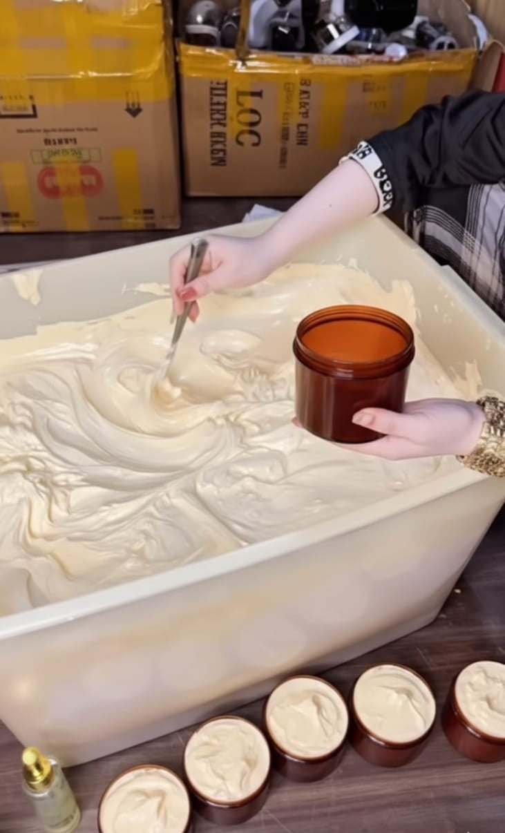 ZAFRANI GLOW CREAM 250 GM